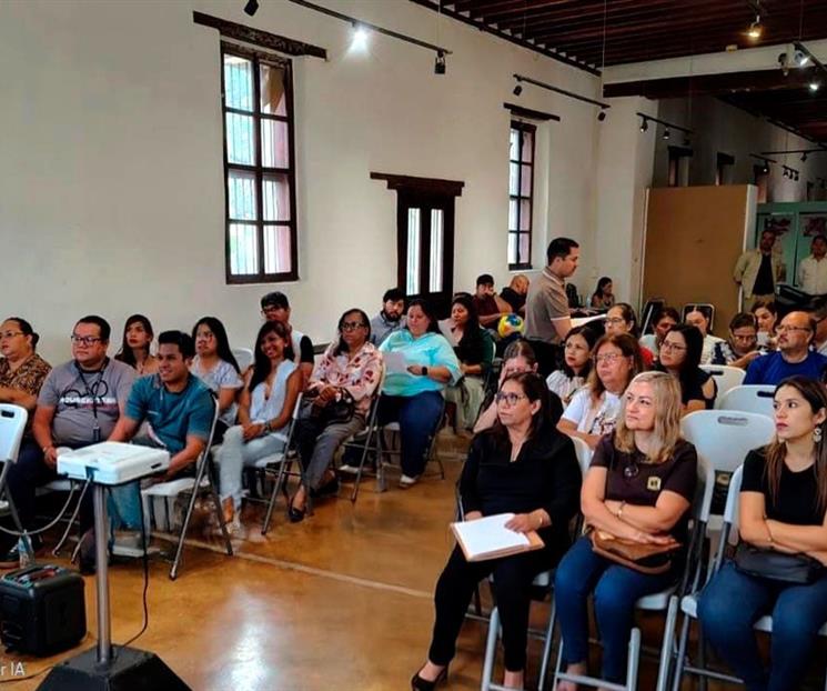 Capacita Santa Catarina a maestros de escuelas