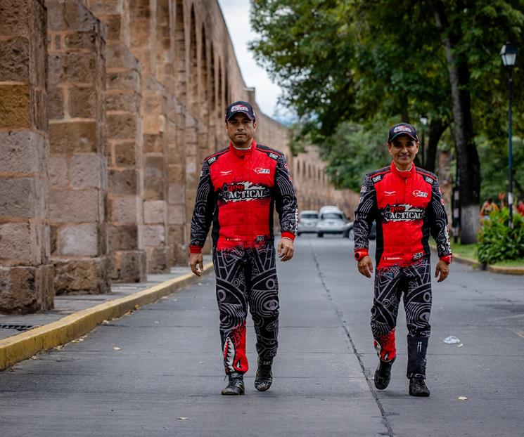 Ganan Cordero y Hernández etapa dos de la Panamericana Ganan Cordero y Hernández etapa dos de la Panamericana
