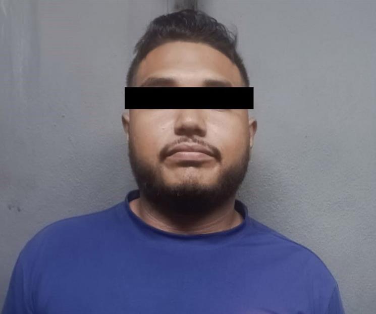 Detienen a taxista por agresión