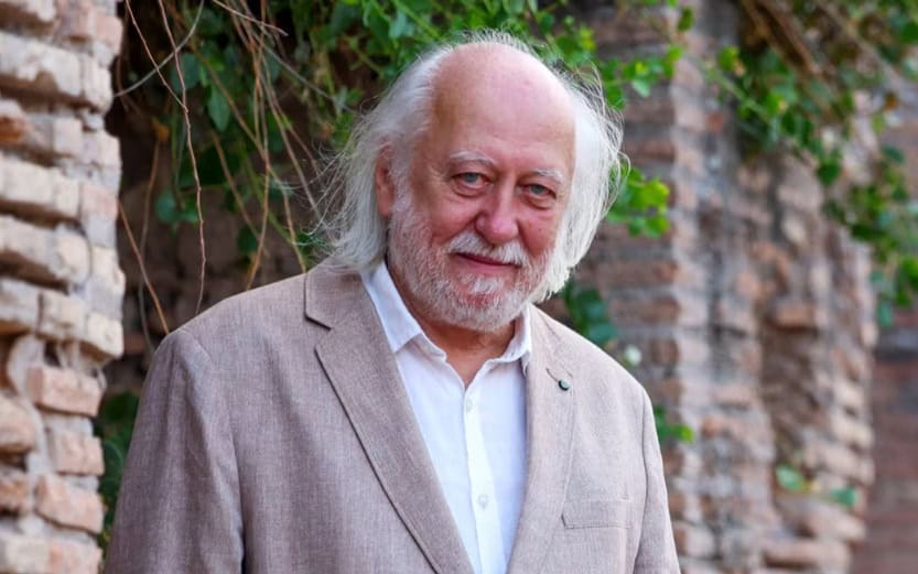 Editorial Acantilado destaca obra de Krasznahorka, Premio Nobel