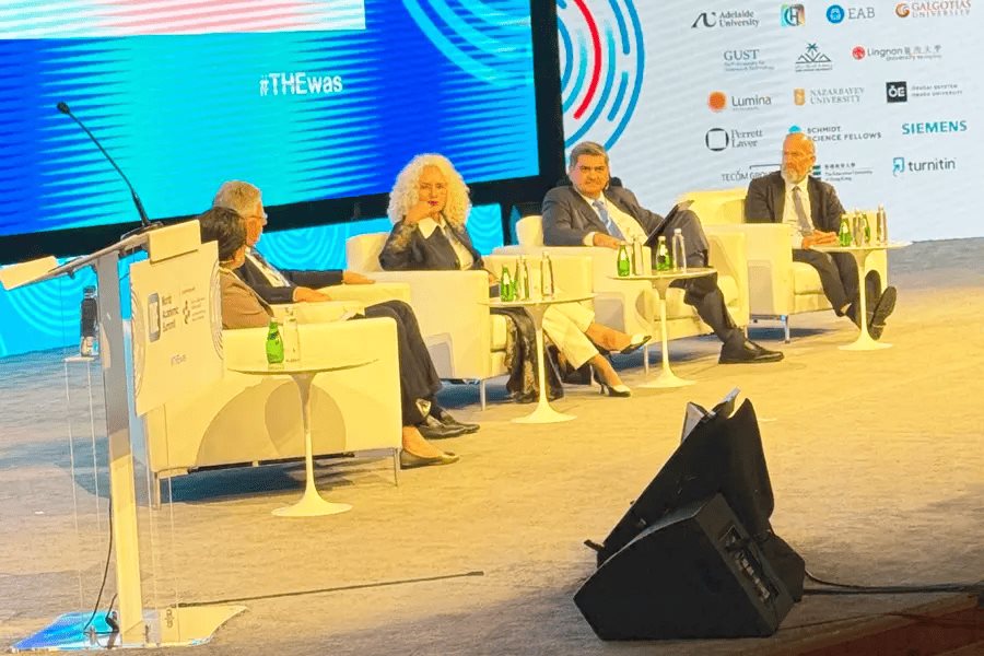 Tec de Monterrey representa a México en cumbre mundial de educación Tec de Monterrey representa a México en cumbre mundial de educación