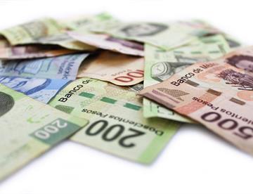 El dólar rompe el techo de los 19 pesos