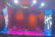 Se cae pantalla durante concierto del Tri en CDMX