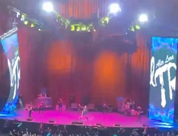 Se cae pantalla durante concierto del Tri en CDMX