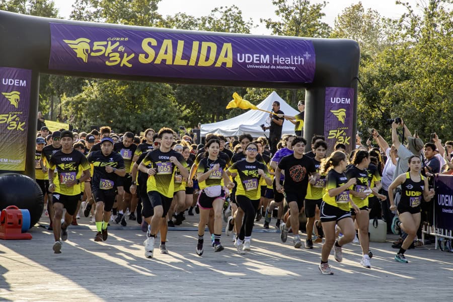 Corren por el bienestar en la carrera UDEM Health Corren por el bienestar en la carrera UDEM Health