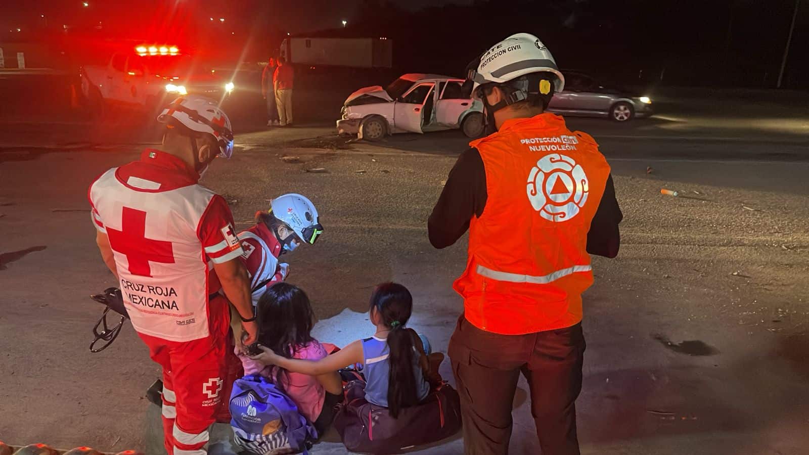 Un choque carambola entre cuatro vehículos, dejó al menos cuatro lesionados, anoche en la Carretera a Laredo a la altura del entronque con la Monclova, en el municipio de General Escobedo.