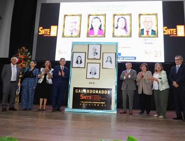 Ingresan maestros de S21 a Galería del Educador Neoleonés 2025