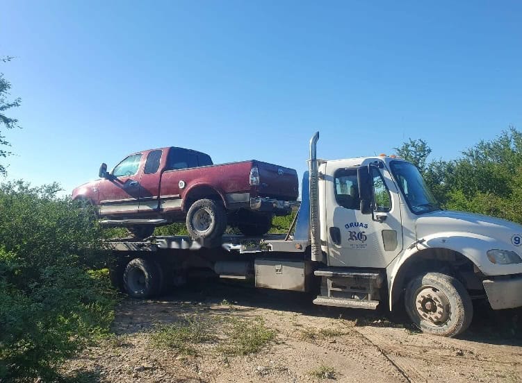 Localizan camioneta robada con violencia Localizan camioneta robada con violencia