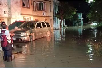 Supervisan zonas de riesgo en Tampico ante creciente del río Pánuco