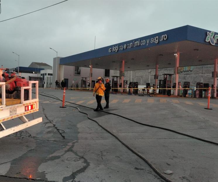 Explosión en estación de gas deja 3 lesionados en Monterrey Explosión en estación de gas deja 3 lesionados en Monterrey