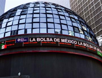 Precio del dólar hoy; peso gana terreno tras postura de Trump