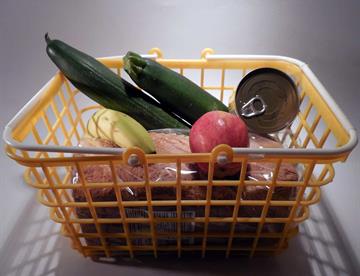 Carne de res y alimentos fuera de casa encarecen canasta alimentaria