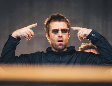 Se convierte Liam Gallagher en abuelo mientras enfrenta demanda
