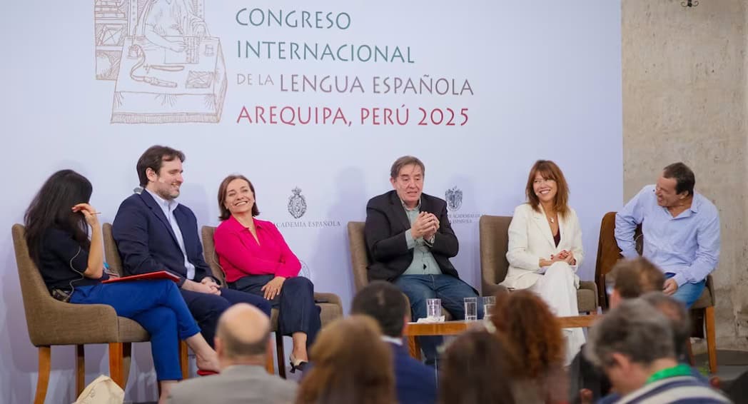 Periodistas alertan sobre fake news en Congreso de la Lengua Periodistas alertan sobre fake news en Congreso de la Lengua