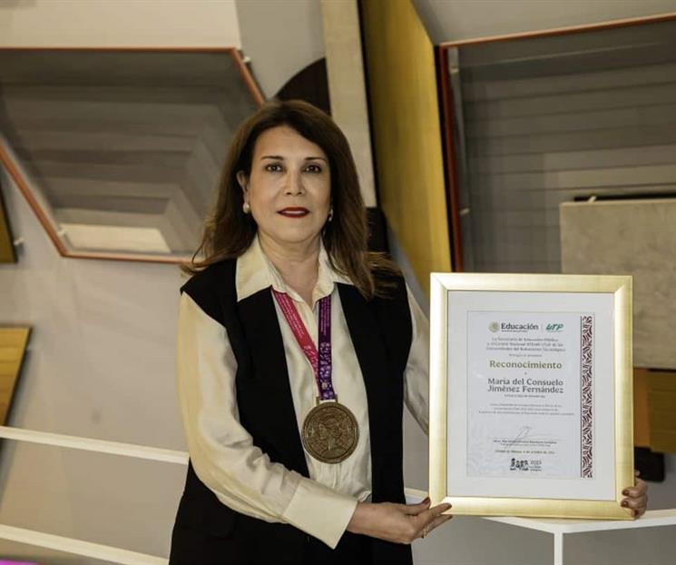 Premian a profesora por inspirar la pasión por ciencia y tecnología Premian a profesora por inspirar la pasión por ciencia y tecnología