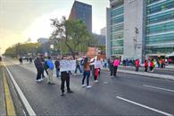 Trabajadores del SAT inician paro en distintos módulos de CDMX Trabajadores del SAT inician paro en distintos módulos de CDMX