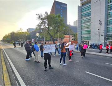 Trabajadores del SAT inician paro en distintos módulos de CDMX