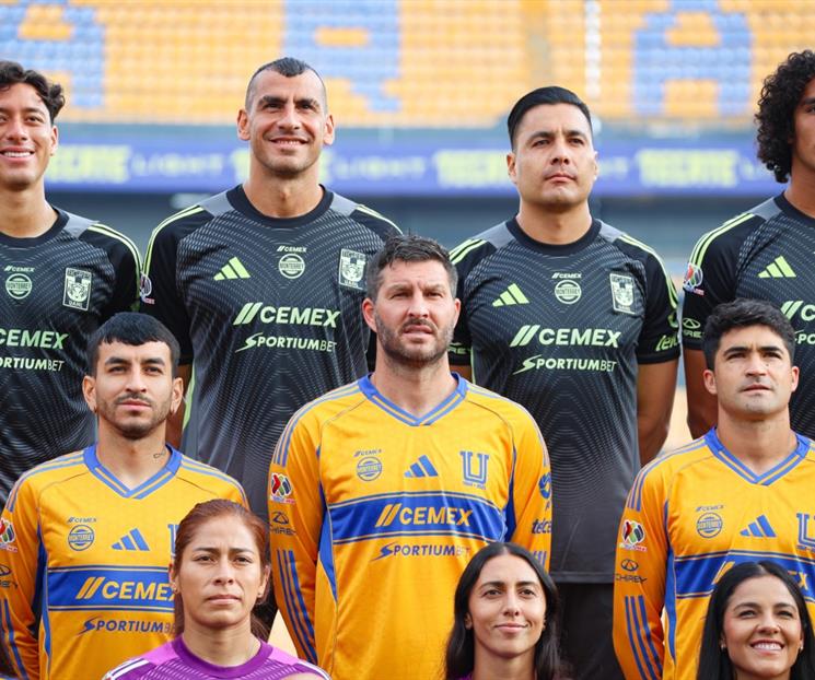 Se toman foto oficial Se toman foto oficial