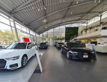 Roban $173 mil a agencia de autos