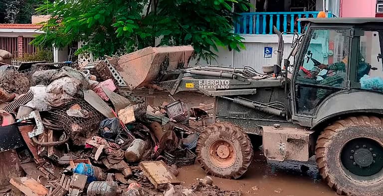 Dona CNDH 70 millones de pesos para damnificados por lluvias Dona CNDH 70 millones de pesos para damnificados por lluvias