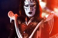 Muere guitarrista de Kiss