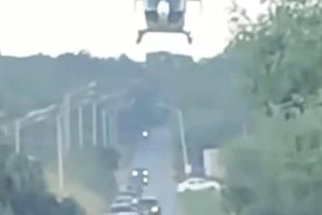 Cae a barranco y resulta con graves heridas