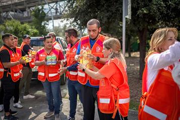 Recolectan 10 toneladas de ayuda humanitaria