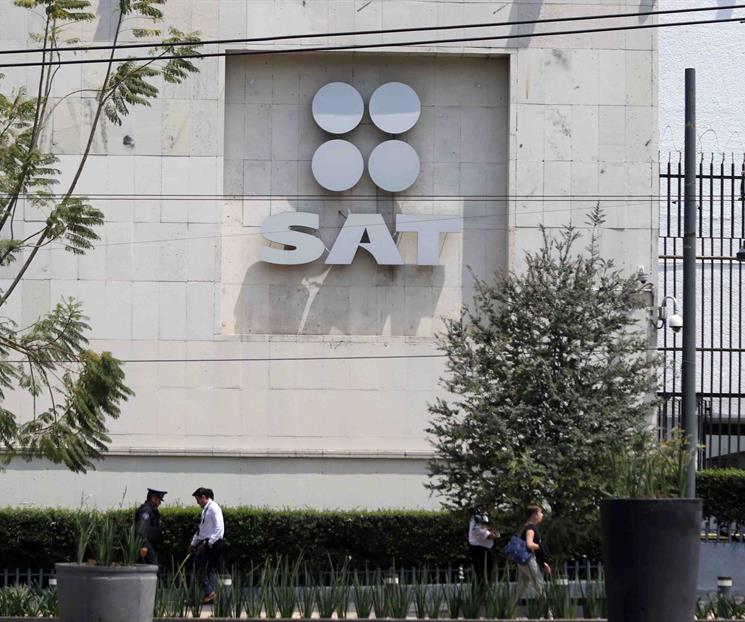 SAT podría vigilar datos de empresas y usuarios, advierten expertos