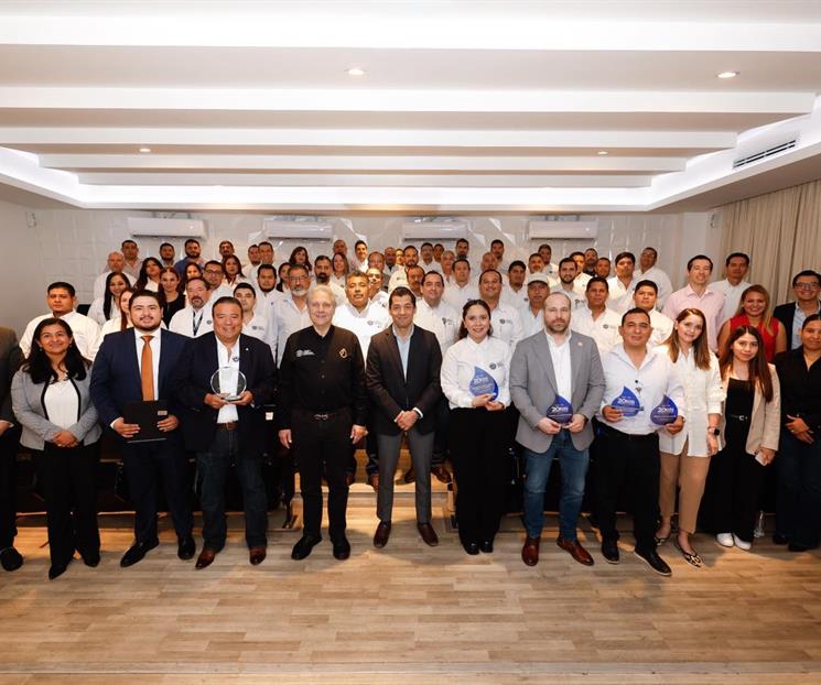 Conmemora AyD el 20 aniversario de su certificación ISO 9001 Conmemora AyD el 20 aniversario de su certificación ISO 9001