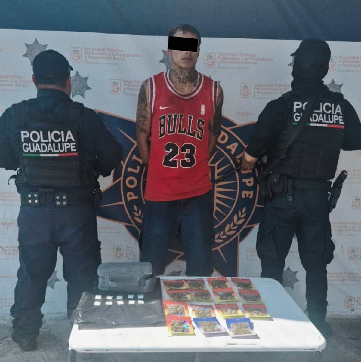 Después de haber cometido al menos 32 asaltos, un ladrón fue arrestado por elementos de la Policía de Guadalupe, en la Colonia Valle Soleado.