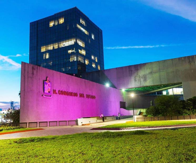 Se viste de rosa el Congreso de NL Se viste de rosa el Congreso de NL