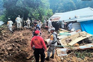 Defensa y Marina atienden emergencia por lluvias
