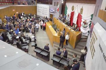 Aprueban por unanimidad la Glosa del Cuarto Informe de Gobierno