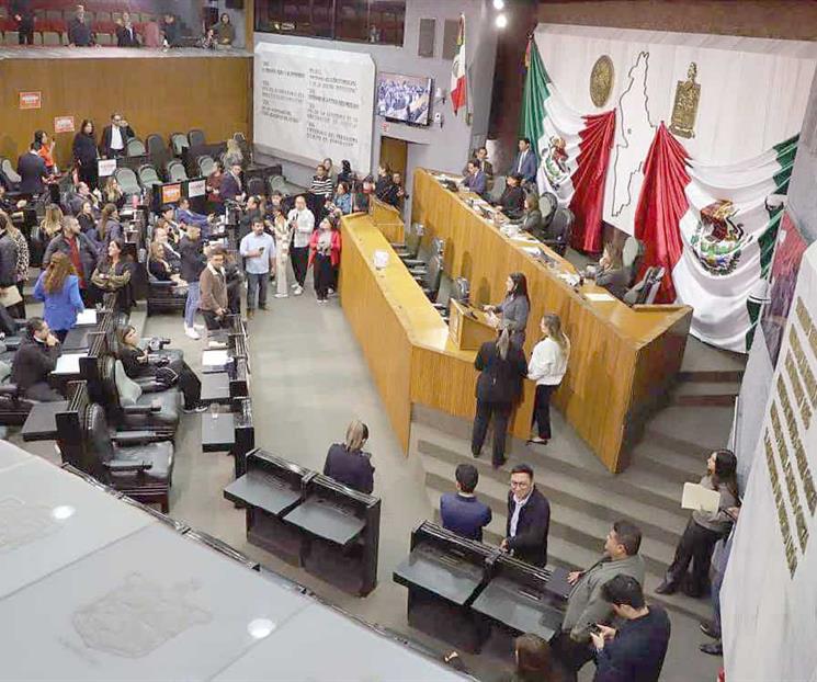 Aprueban por unanimidad la Glosa del Cuarto Informe de Gobierno Aprueban por unanimidad la Glosa del Cuarto Informe de Gobierno
