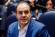 Cachan a Cuauhtémoc jugando pádel... en plena sesión de diputados Cachan a Cuauhtémoc jugando pádel... en plena sesión de diputados