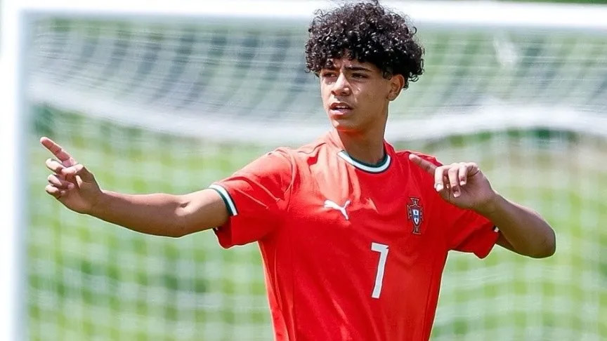 Convocan al hijo de Ronaldo con Portugal sub-16 Convocan al hijo de Ronaldo con Portugal sub-16