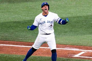 Avanzan Azulejos a la Serie Mundial de las Grandes Ligas