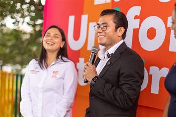 Invita Félix a ´Ayudamos a las Mujeres´