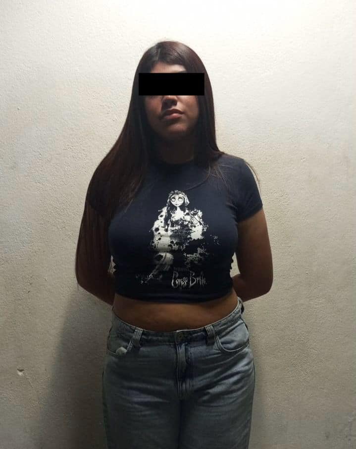 Elementos de la Policial de San Pedro detuvieron a dos mujeres involucradas en presuntos robos en tiendas de ropa, en el centro comercial Plaza Fiesta San Agustín.