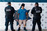 Ataca con arma blanca a vecinos Ataca con arma blanca a vecinos