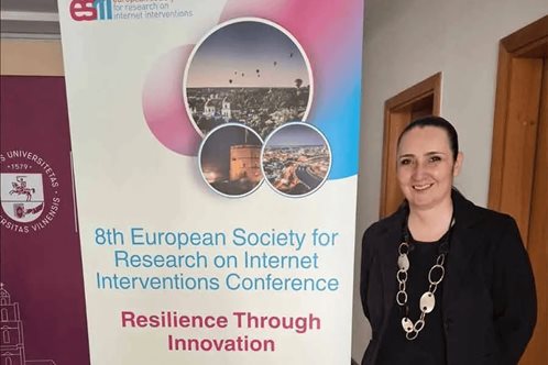 Profesora da acompañamiento a mujeres con cáncer