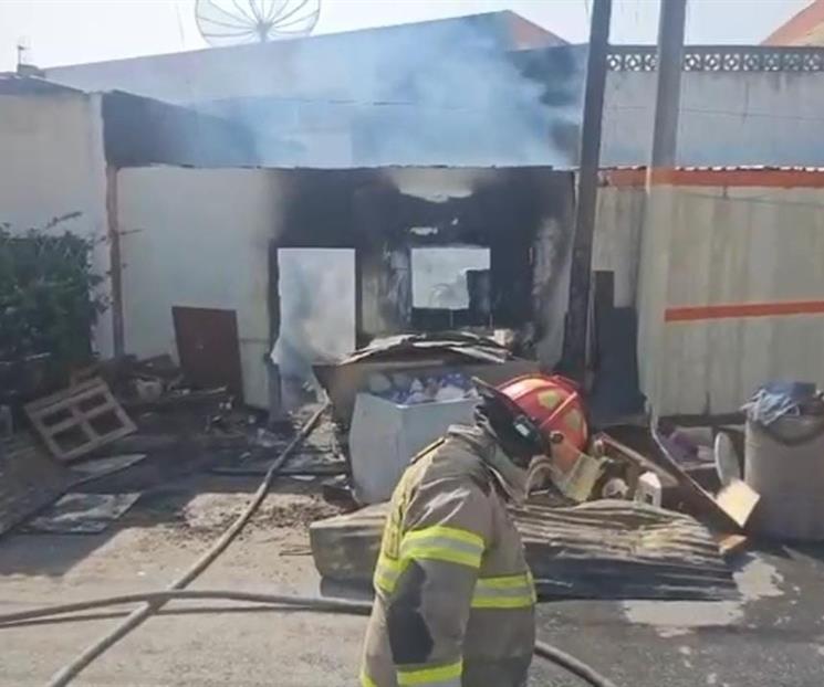 Investigan incendio de vivienda