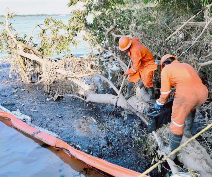 Provocan lluvias derrame de hidrocarburos en Veracruz