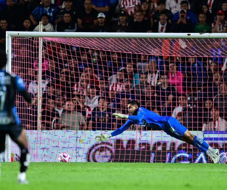 Querétaro frena racha de las Chivas Querétaro frena racha de las Chivas