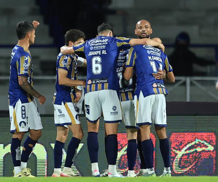 Aleja San Luis a Pumas de zona del play in Aleja San Luis a Pumas de zona del play in