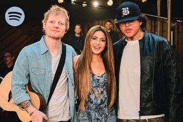 Colabora Shakira con Ed Sheeran por aniversario de sus álbumes