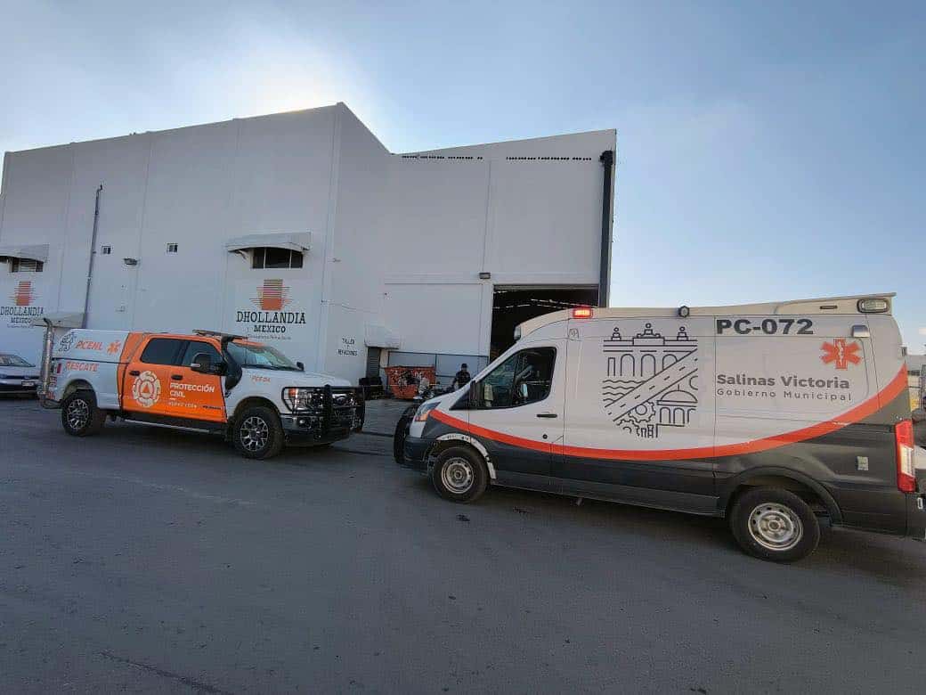 Un trabajador de una empresa ubicada dentro de un parque industrial del municipio de Salinas Victoria, perdió la vida en forma trágica al terminar aplastado por un elevador industrial.