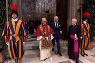 Rezan Papa León XlV y Rey Carlos lll en oficio histórico  Rezan Papa León XlV y Rey Carlos lll en oficio histórico