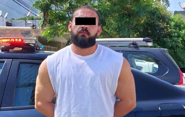 Intenta ahorcar a su pareja Intenta ahorcar a su pareja