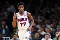 Remontan 76ers a Boston en comienzo de NBA Remontan 76ers a Boston en comienzo de NBA